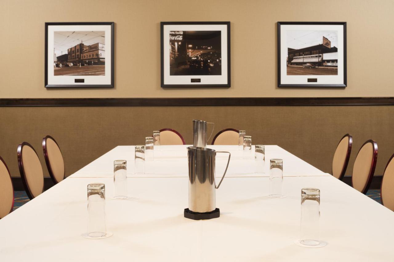 Sheraton Hotel Minneapolis Midtown Extérieur photo